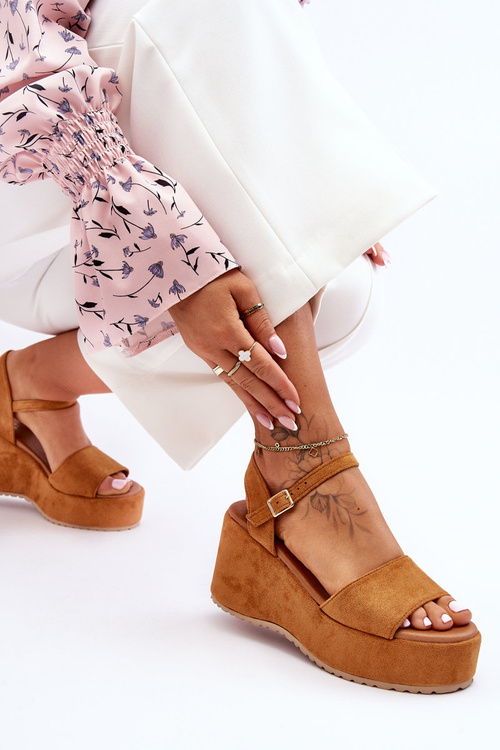 Dámske semišové sandále pre Camel Lydia Wedge