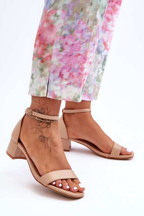 Kůže Sandály Na Podpatku Hladké Béžové Inspire Me!