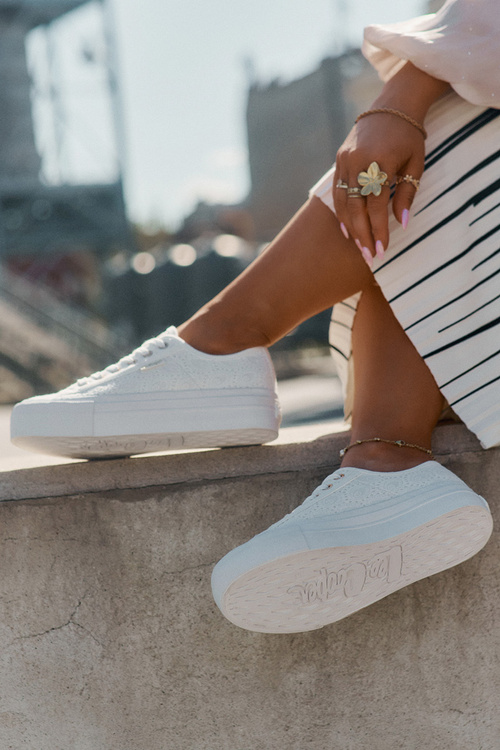 Dámské Tenisky S Krajkou Lee Cooper LCW-25-31-3438L Bílé