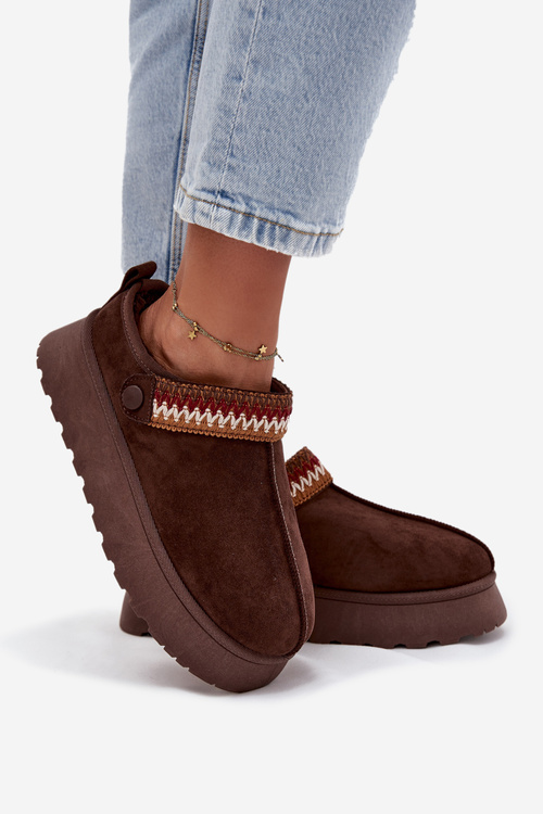 Dámské zimní boty nízké s pohyblivým páskem a výšivkou na platformě čokoládové Lyrisse