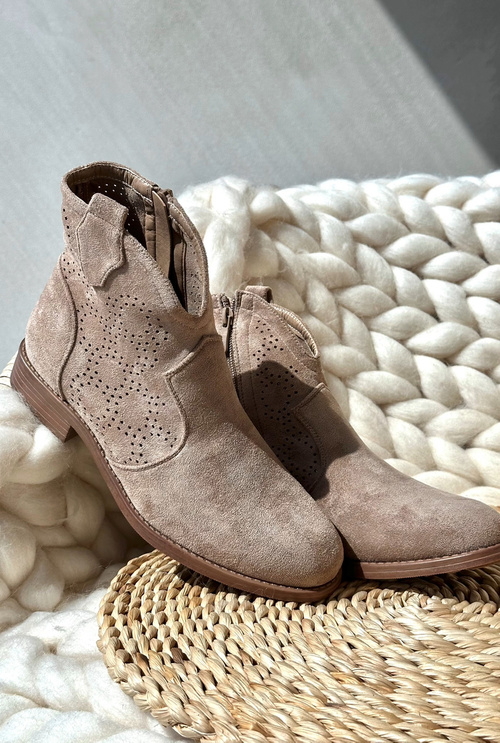 Dámské Průsvitné Botky Na Ploché Podrážce Beige S.Barski HY66-151