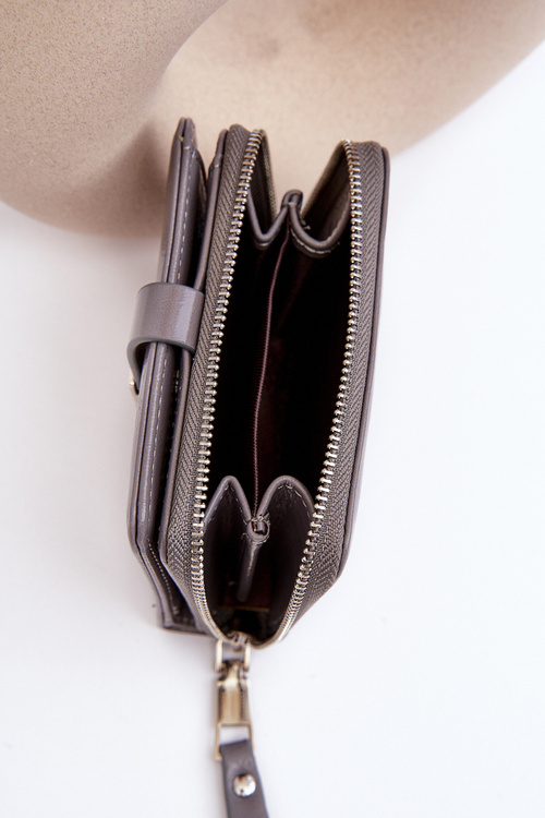 Dámske lakované portfólio portmonette s ekologickým sivým zadaním