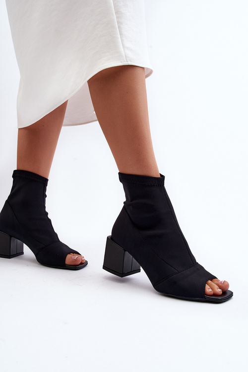 Dámské černé boty na podpatku s odkrytou špičkou Zazoo 2876