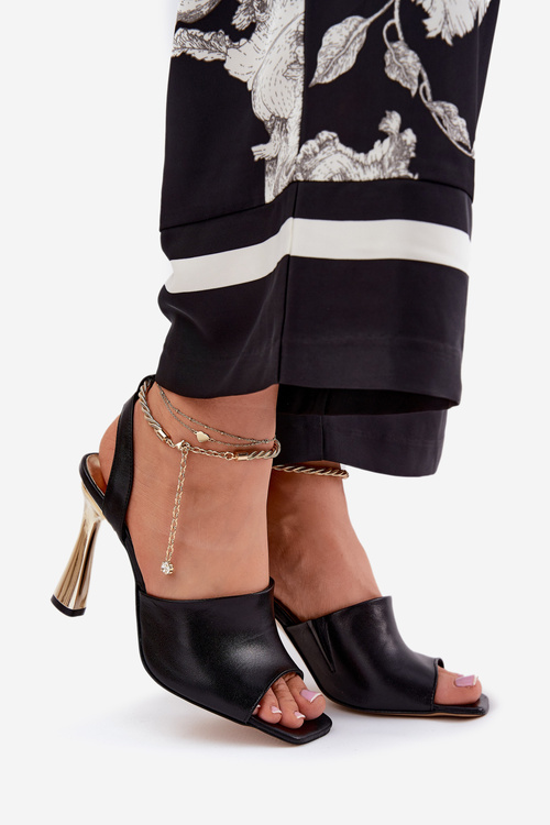 Kožené sandály na jehlovém podpatku s ozdobným náramkem CheBello 4440 černé