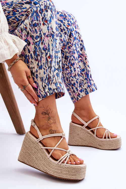 Módne klinové sandále s béžou Braid Nessia