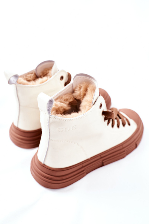 Dámske izolované tenisky Goe High II2N4034 biele