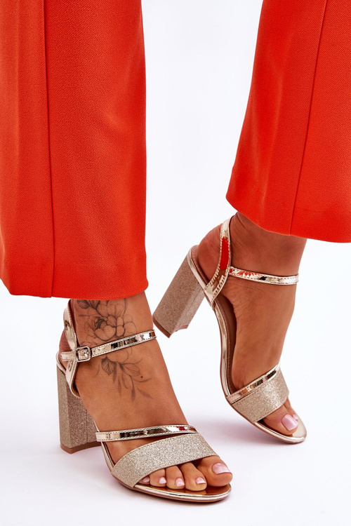 Zlaté podpätky lesklé sandále Alicia