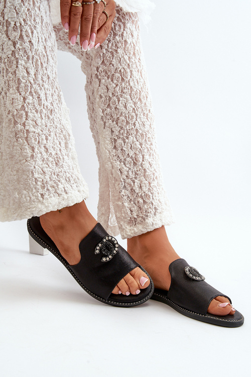 Elegantné Dámske Lesklé Papuče S Ozdobou S.Barski KV27-050 Čierne