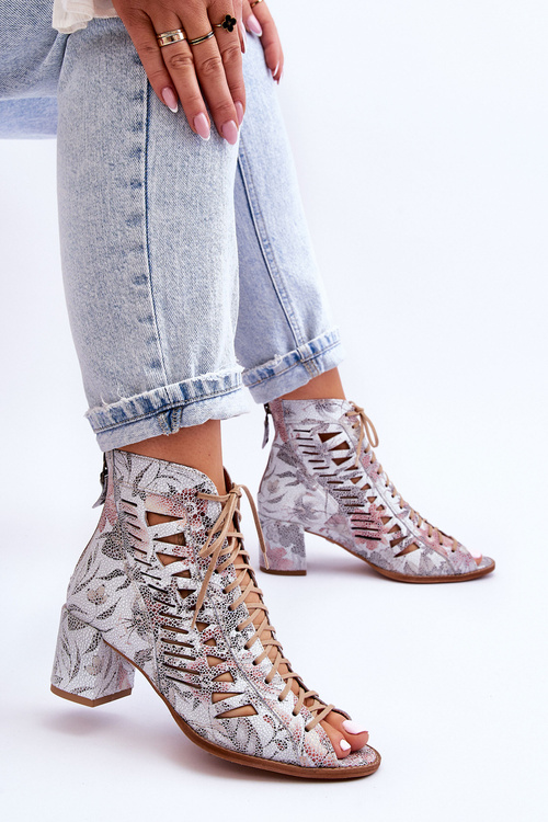 Semišové Prolamované Boty Maciejka 04040-11 Bílá