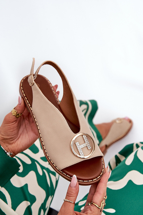 Ploché elegantné sandále s ozdobou béžové Iseliria