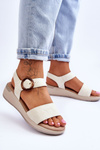 Pohodlné sandály na klínu béžové Menaro 