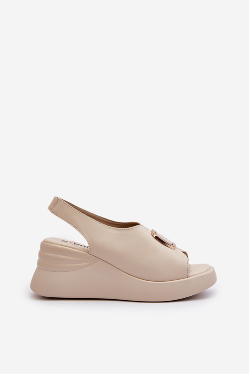 Dámské kožené sandály na klinu s ozdobou Beige Salvania