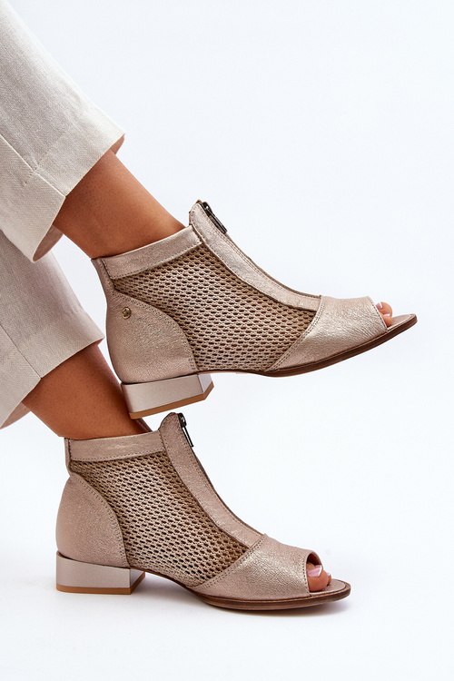 Dámské boty na plochém podpatku s odkrytými prsty Maciejka 06413-25 Zlaté