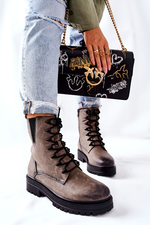 Robotníci Botki izolovali Sergio Leone Gray TR756