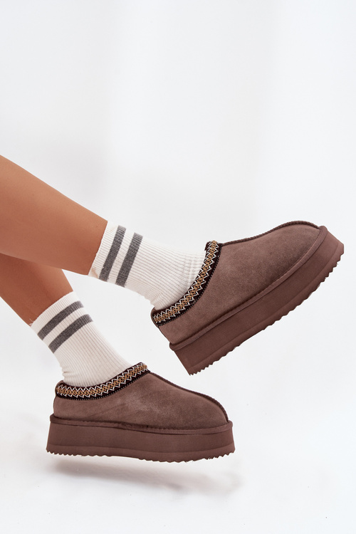 Nízke semišové snehule pre ženy s výšivkou na platforme Vinceza 97960 hnedé