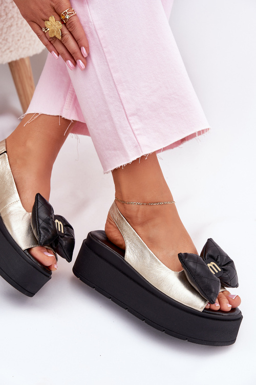 Dámske kožené sandále na platforme s mašličkou CheBello 4641 zlaté-čierne