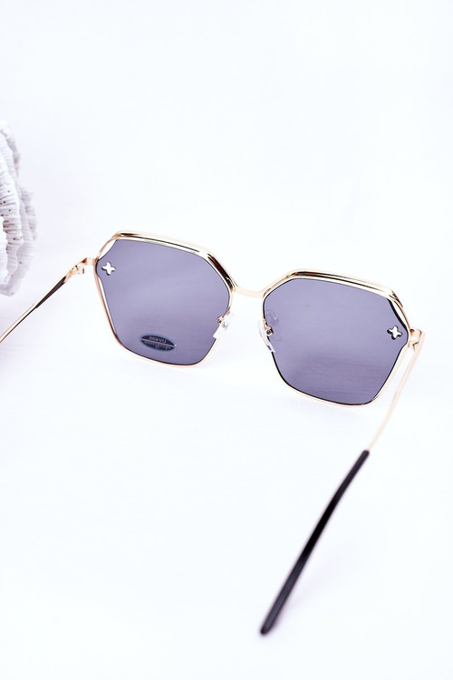 Geometrické sivé slnečné okuliare