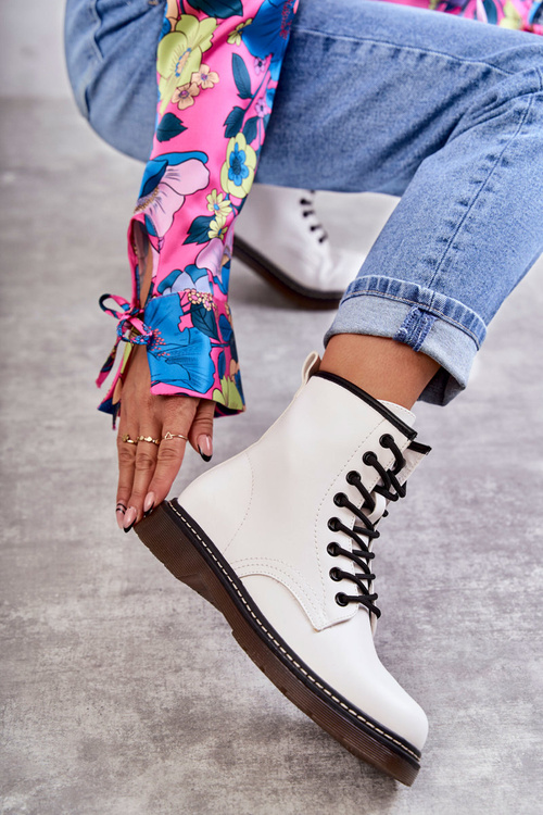 Dámske biele Lavita zviazané topánky