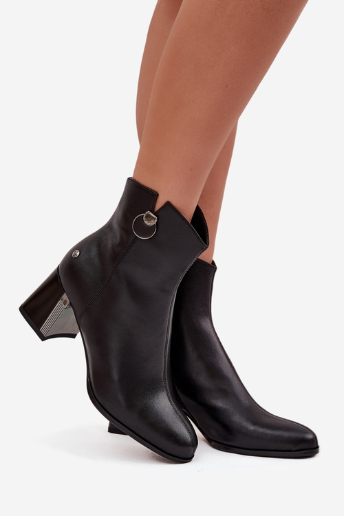 Zateplené kožené čižmy na päte Maciejka K7203-04 Čierne