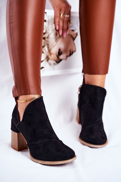 Dámske topánky na stĺpi