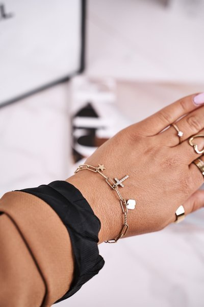 Kríž náramkov a zlatá hviezda veľa šťastia