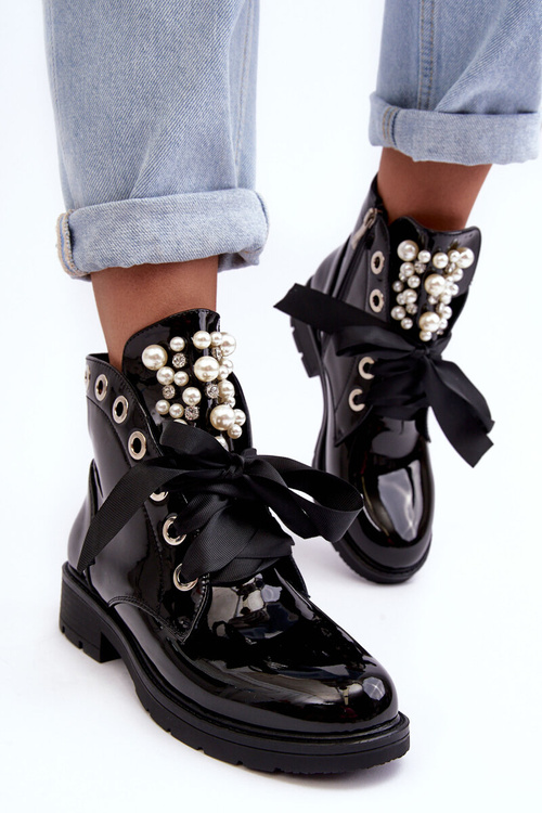 Lesklé Zdobené Boty Černé Sirdre
