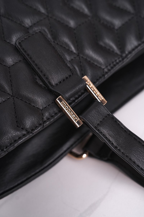 Elegantná dámska kabelka Monnari Bag5470-020 Čierna prešívaná prešívaná