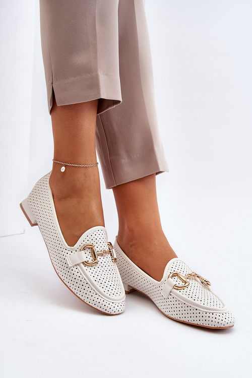 Dámské mokasíny na ploché podrážce s ozdobou bílé Iluvana