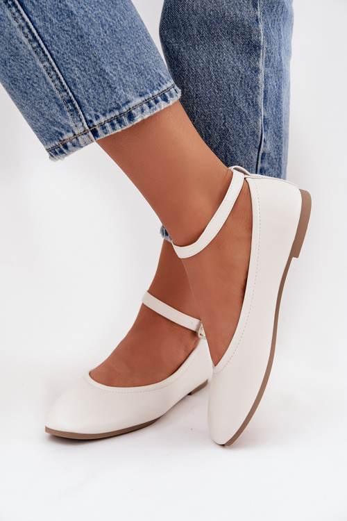 Dámske balerínky s remienkom a sponou biele Janelor