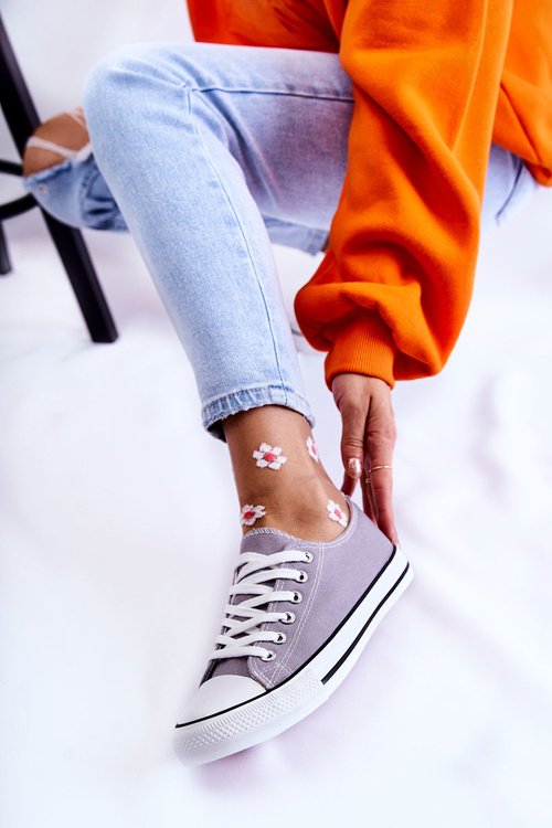 Dámske klasické sivé tenisky zviazané