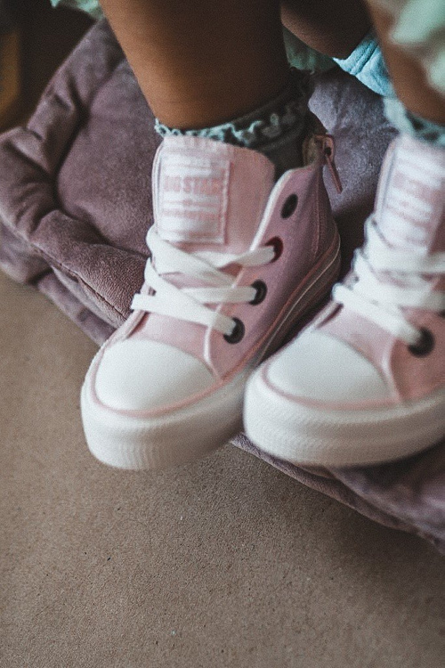 Detské vysoké tenisky s ružovým posúvačom veľkej hviezdy HH374191