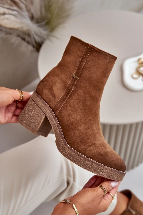 Dámské boty na podpatku s teplou eko semišovou povrchovou úpravou khaki Arkesia