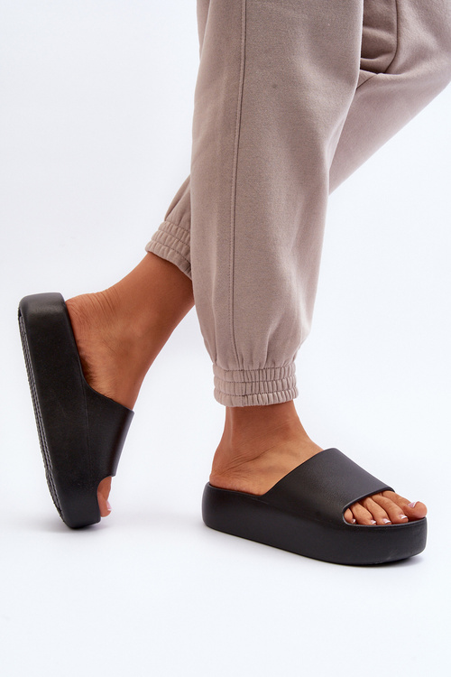 Dámské žabky na tlusté podrážce černé Oreithano