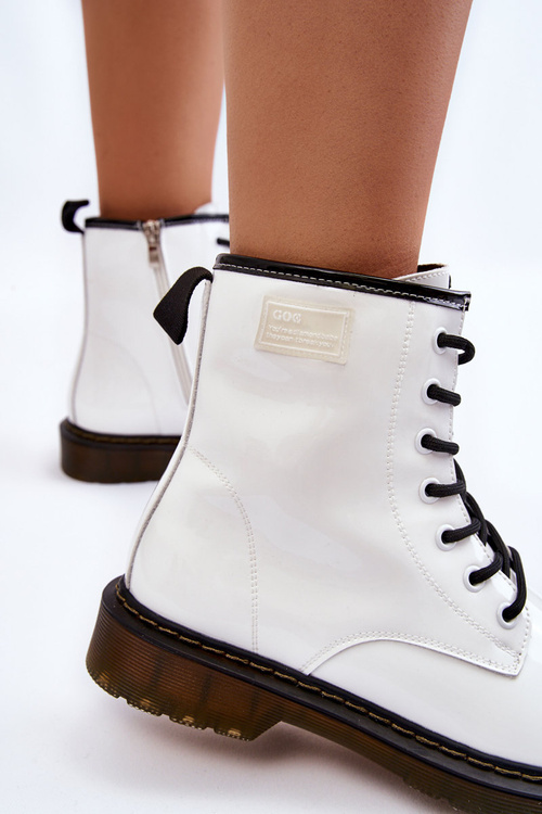 Ženské lakované izolované topánky Goe ii2n4051 biela