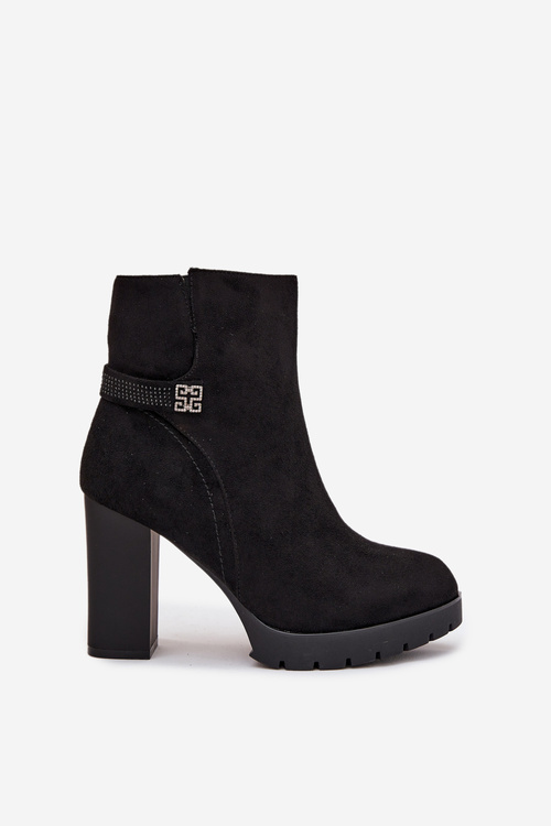 Zateplené dámské kotníkové boty na podpatku s ozdobnou páskou černé Zayna