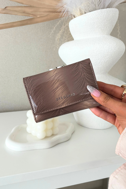 Lakovaný dámský peněženka s drobinky béžová Cermina