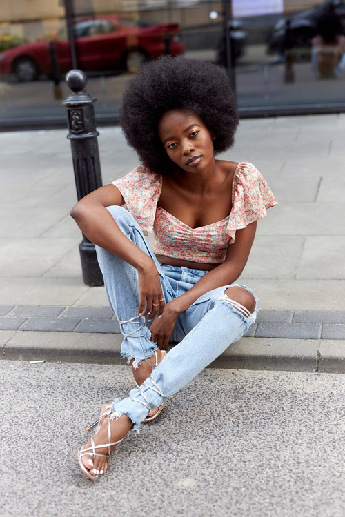 Zviazané sandále na špendlíku so striebornou dráhou štvorcového nosa