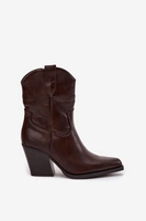 Odstíny hnědé a béžové