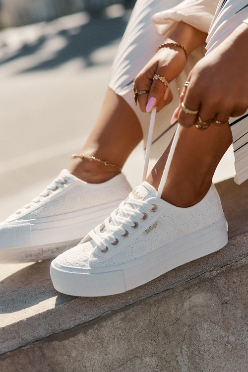 Dámske Tenisky S Čipkou Lee Cooper LCW-25-31-3438L Biele