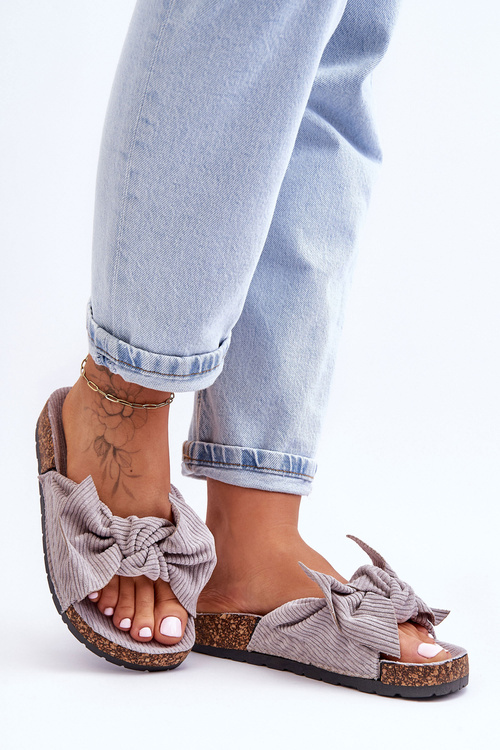 Letné šedé corduroy flip -flops
