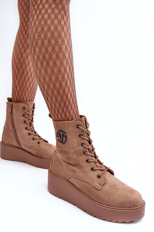 Suede Boots Workers na masívnom platforme béžové laviky kliny