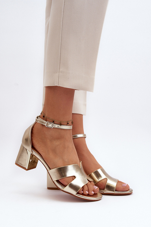 Dámské sandály na podpatku s kovovým kubánem Zlaté Irivana