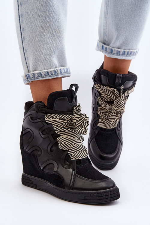 Dámske tenisky na klinu čierne Leoppa