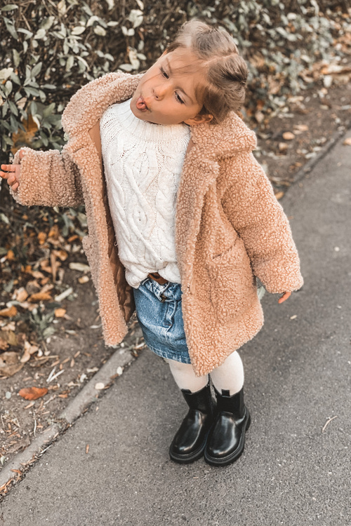 Detské topánky izolované čierne Aletris