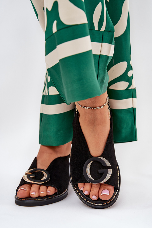 Elegantní Dámské Sandály S Zlatou Ozdobou Na Plochém Podpatku Černé S.Barski KV27-053