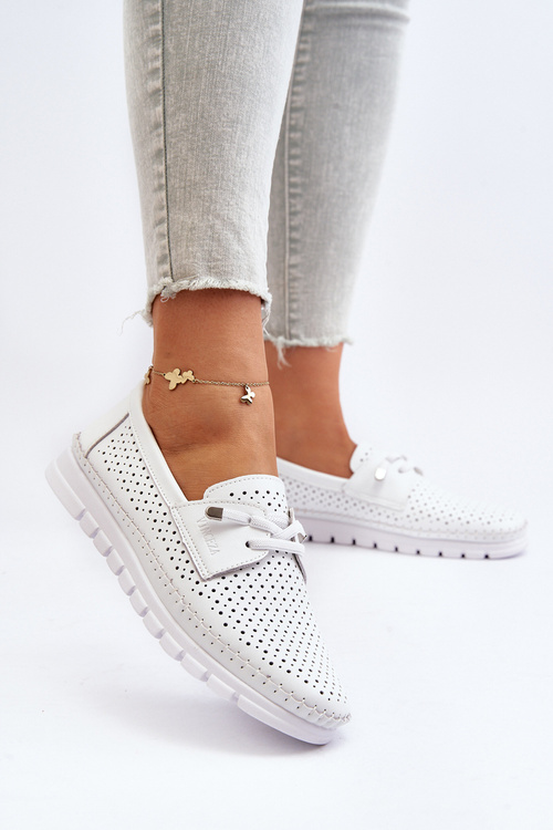 Bílé dámské kožené lodičky s vyšívaným vzorem Darnissa