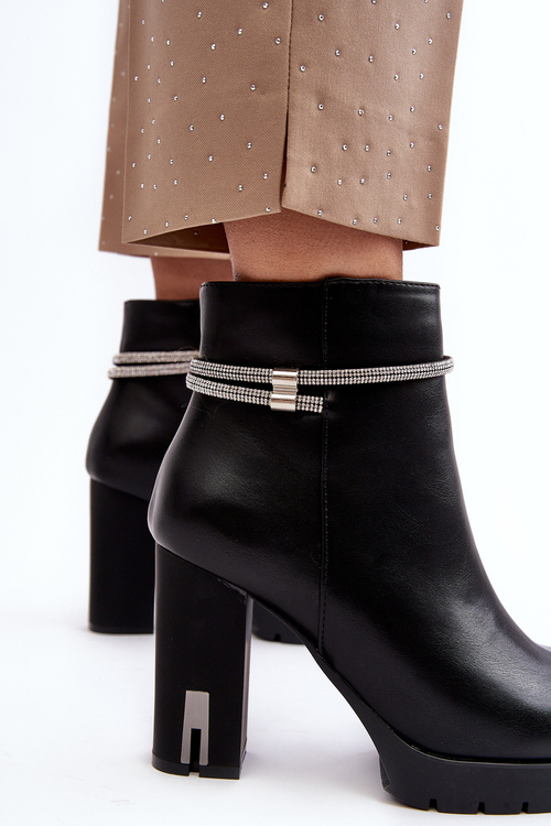 Dámské boty na sloupku s ozdobou černé Carolla