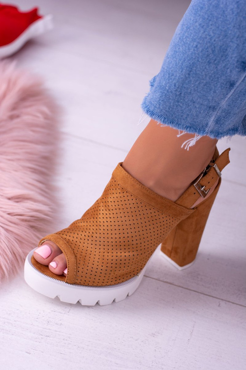 Lu Boo Brown Sunes Sandals na post emare