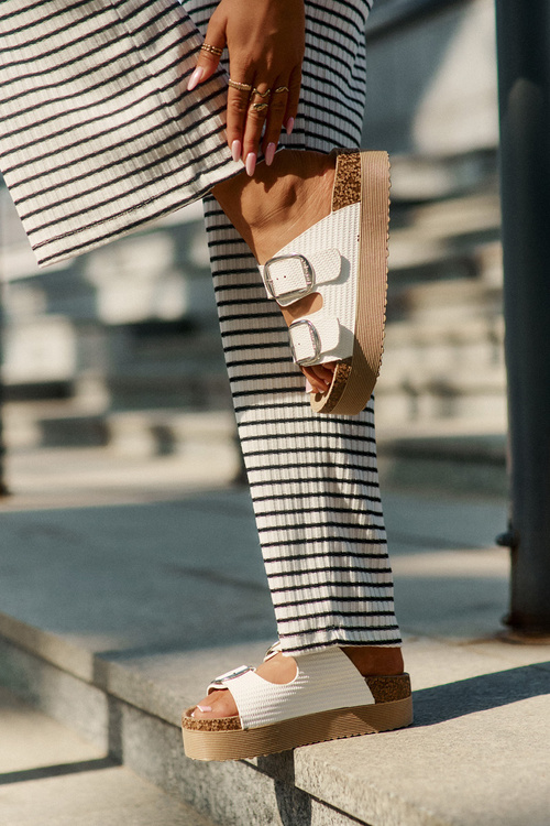 Dámské Pantofle Na Platformě S Přezkami Lee Cooper LCW-25-35-3496L Bílé