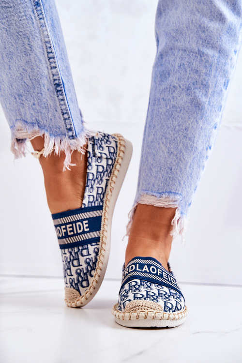 Klasické modré espadrilles teplé čas